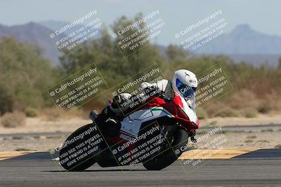 media/Oct-13-2025-Moto Forza (Mon) [[a66d839500]]/2-A Group/Session 4 Turn 7/